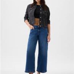 GAP low rise stride crop jeans raw hem Size 33